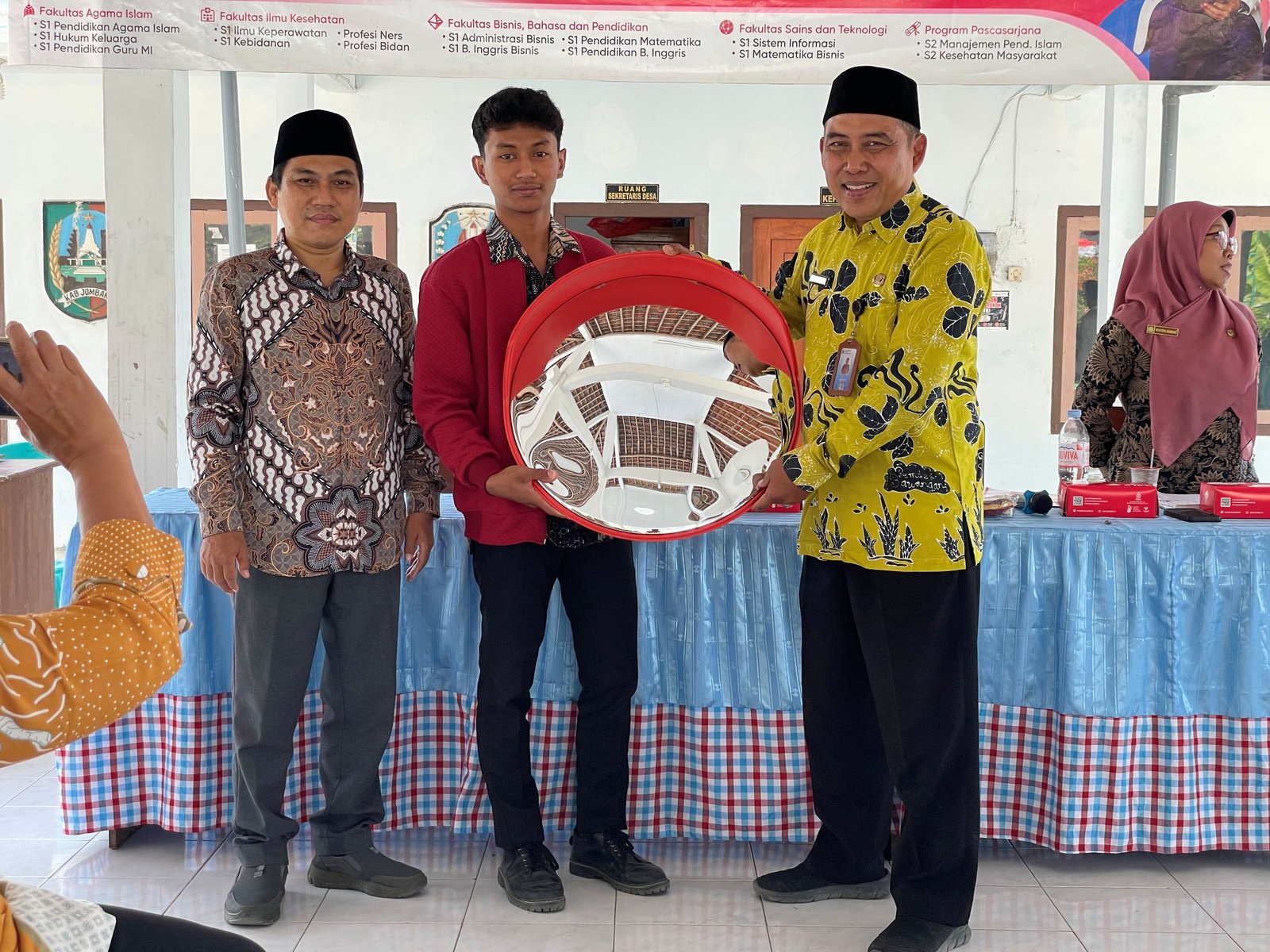 PETAKAN KEBUTUHAN DESA, KPM 01 UNIPDU PASANG TUJUH CONVEX DI DESA BAWANGAN