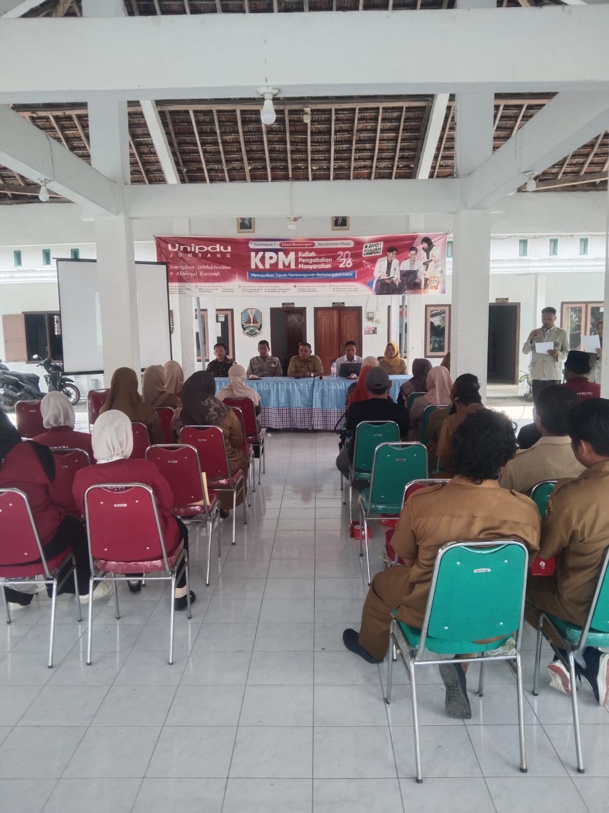 PEMDES BAWANGAN BERKOLABORASI DENGAN KPM UNIPDU GELAR SOSIALISASI PENGELOLAAN SAMPAH UNTUK WUJUDKAN LINGKUNGAN BERSIH DAN BERKELANJUTAN